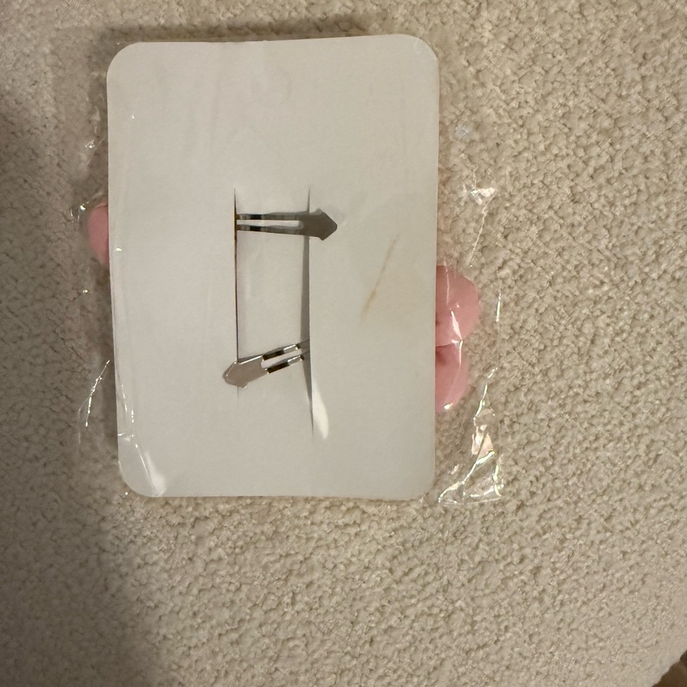 Hair Clips - Picture 6 of 8